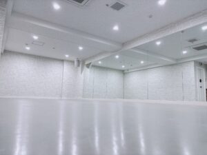品川レンタルスタジオ「ブルッカー」は広いスタジオなのでキッズダンスがしやすい